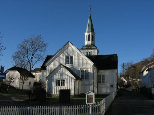 Kirkebygg - Ris&oslash;r kirke